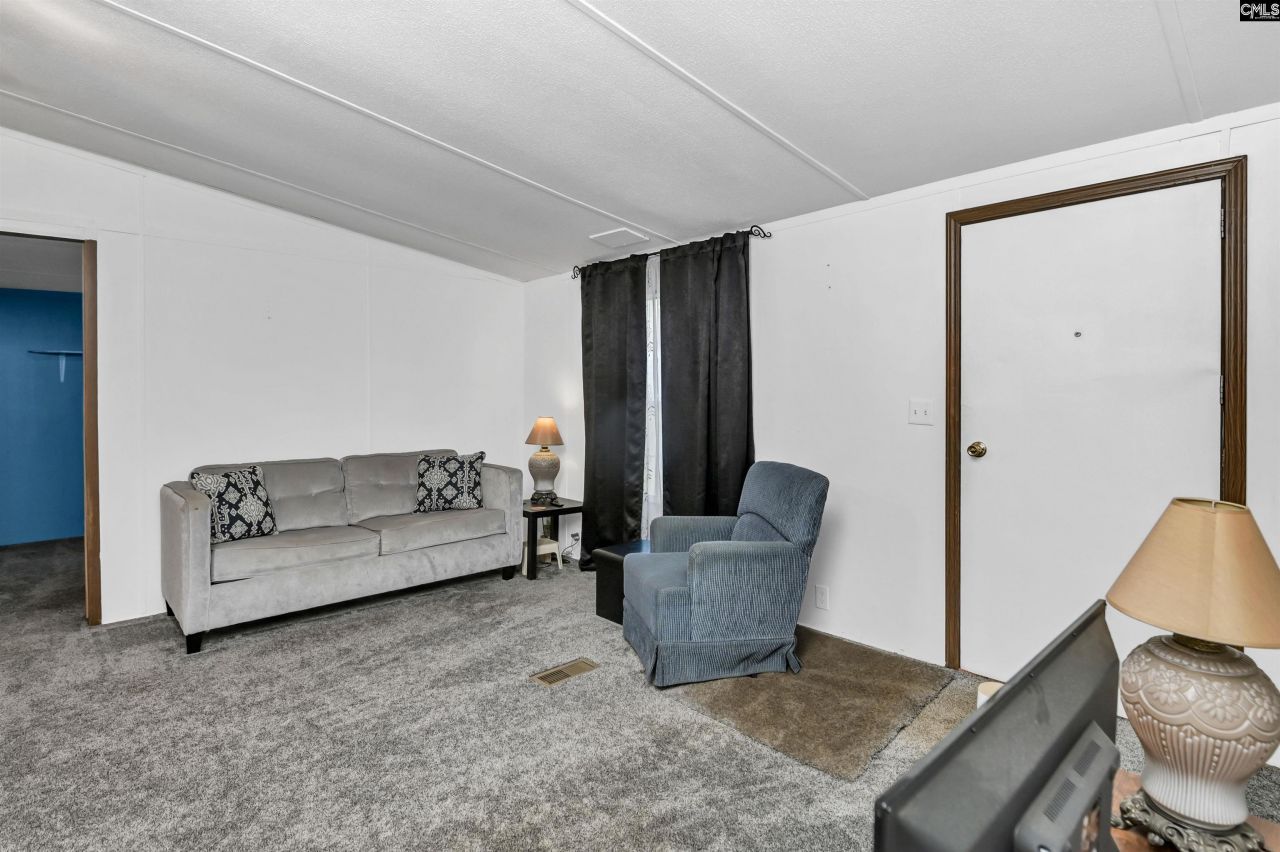 250 Diana Road Photo 12