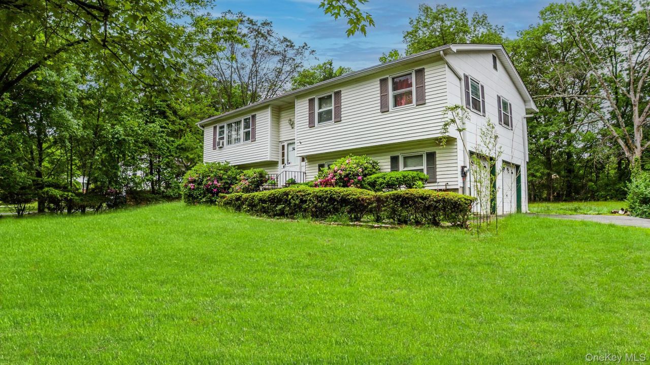 5 Catalpa Court, Bardonia, NY 10954 Main Photo