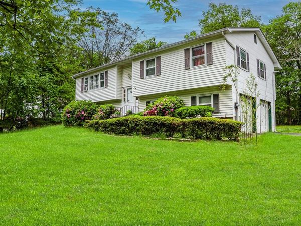 5 Catalpa Court, Bardonia, NY 10954