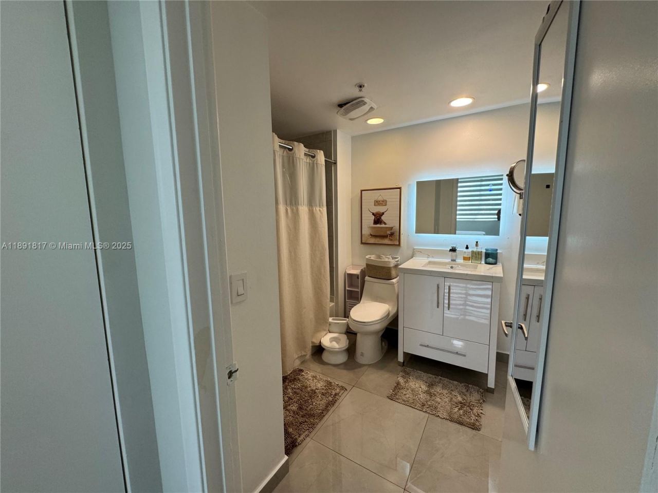 2775 NE 187th St, Unit 318, Aventura, FL 33180 Photo