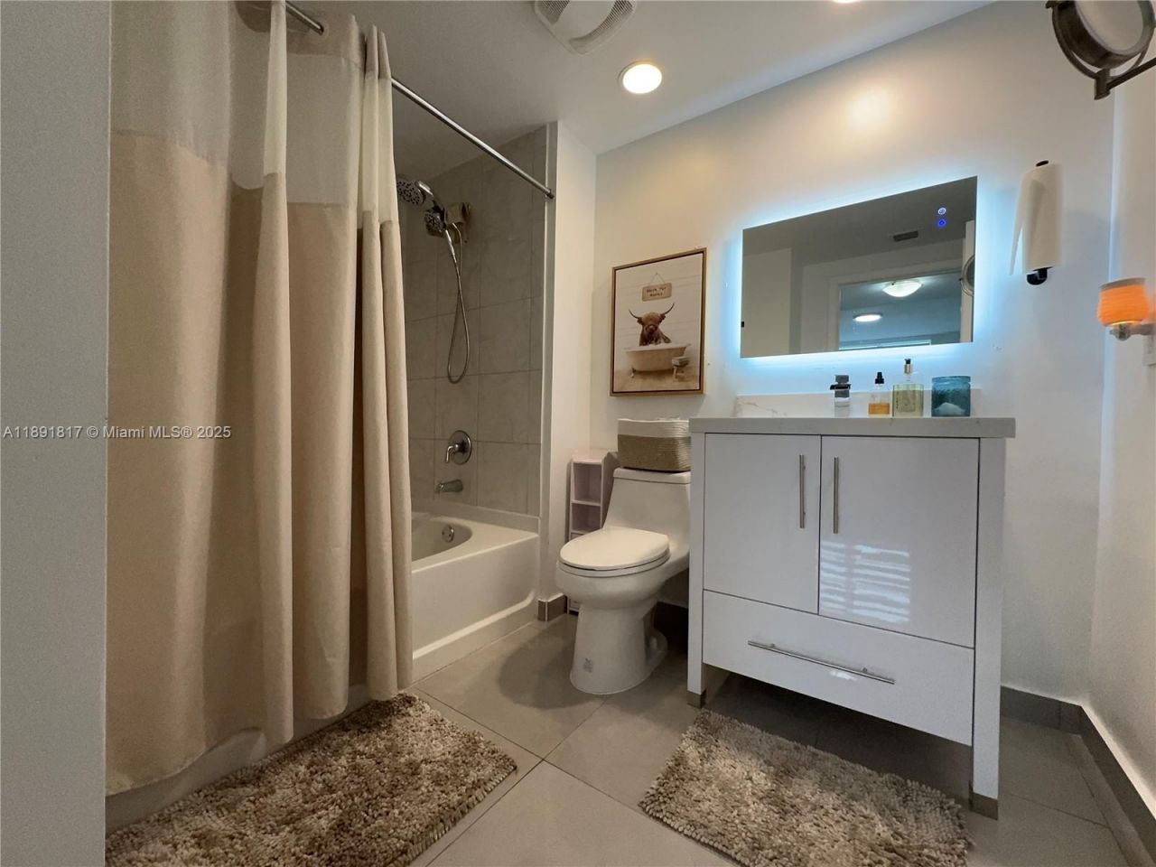 2775 NE 187th St, Unit 318, Aventura, FL 33180 Photo