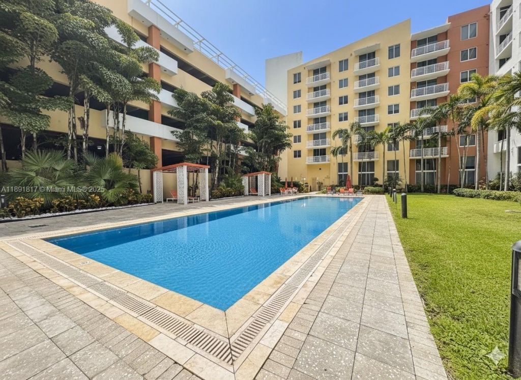 2775 NE 187th St, Unit 318, Aventura, FL 33180 Photo