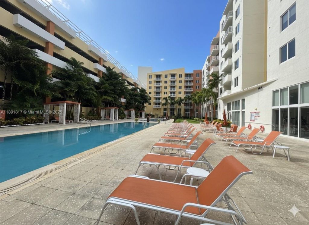 2775 NE 187th St, Unit 318, Aventura, FL 33180 Photo