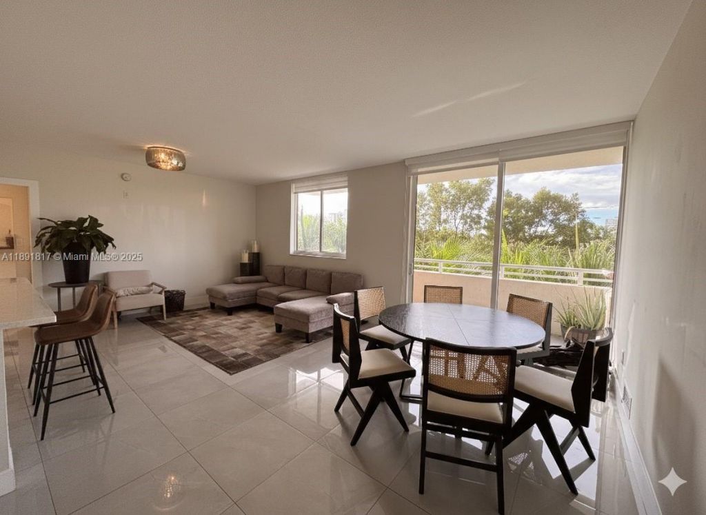 2775 NE 187th St, Unit 318, Aventura, FL 33180 Photo