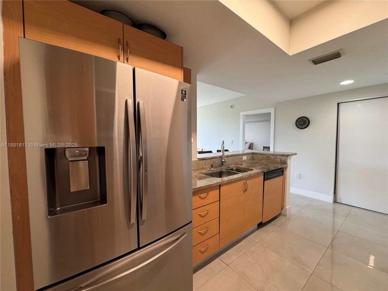 2775 NE 187th St, Unit 318, Aventura, FL 33180 Photo