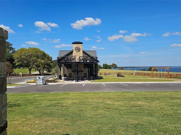 606 CR 2945 , Dodd City, TX 75438