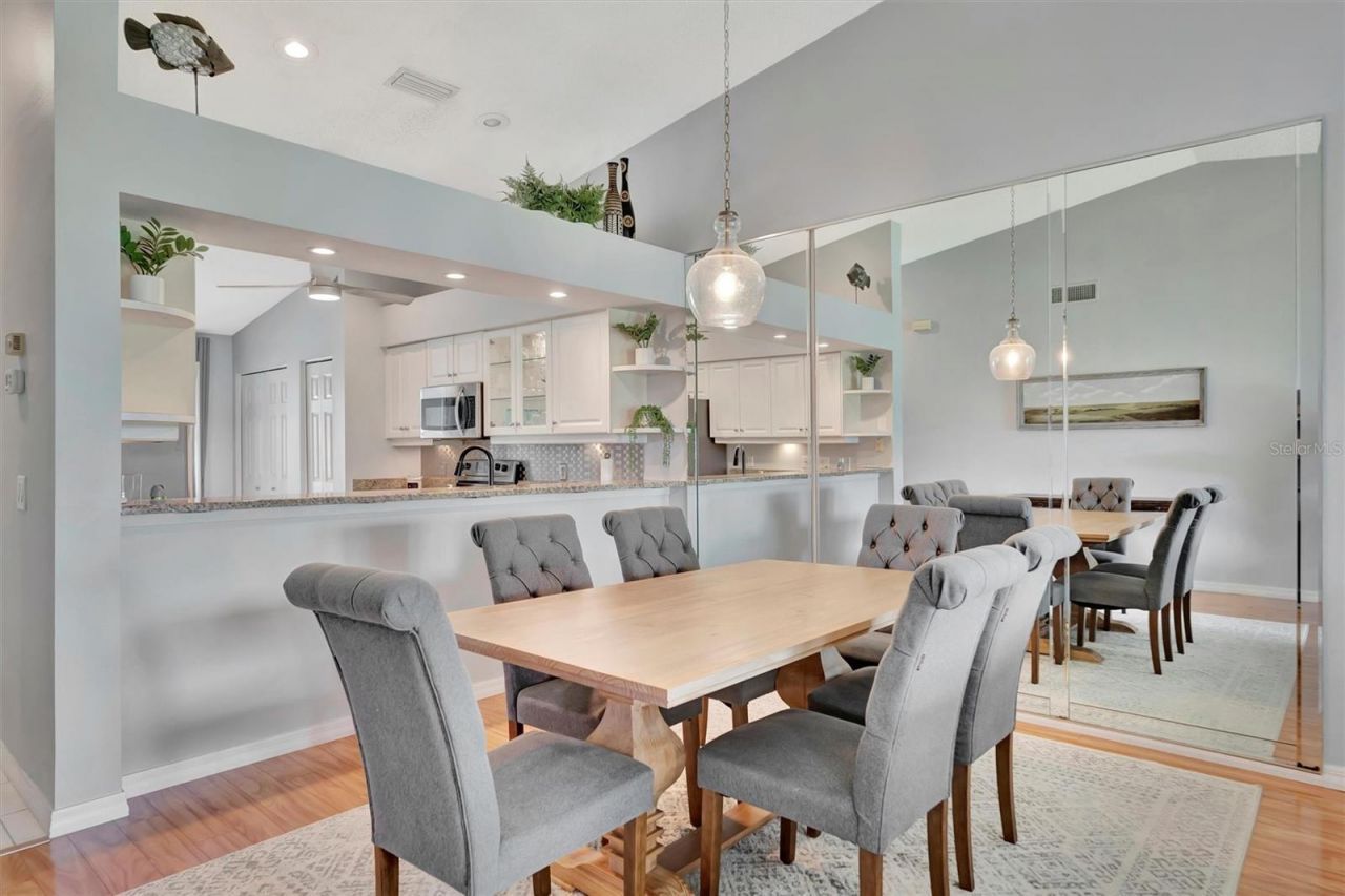 6904 Drewrys Bluff, Unit 809, Bradenton, FL 34203 Photo