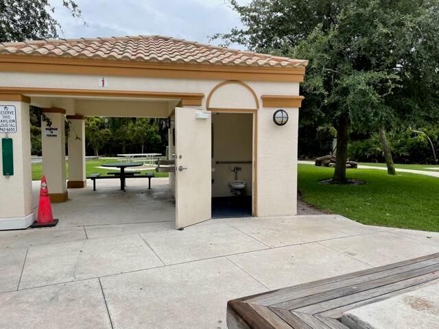 110 Villa Circle, Unit 110, Boynton Beach, FL 33435 Photo