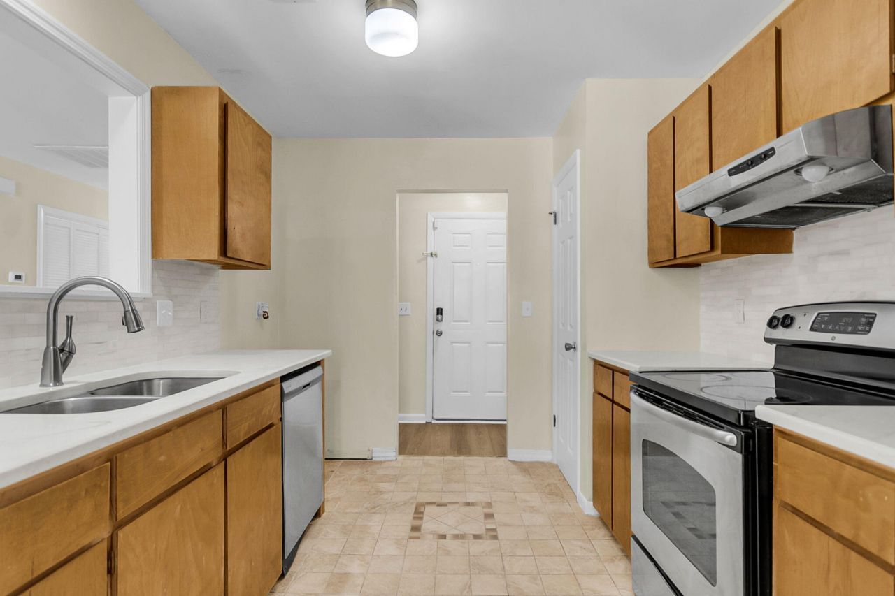 1005 Waterwood Drive Photo 8