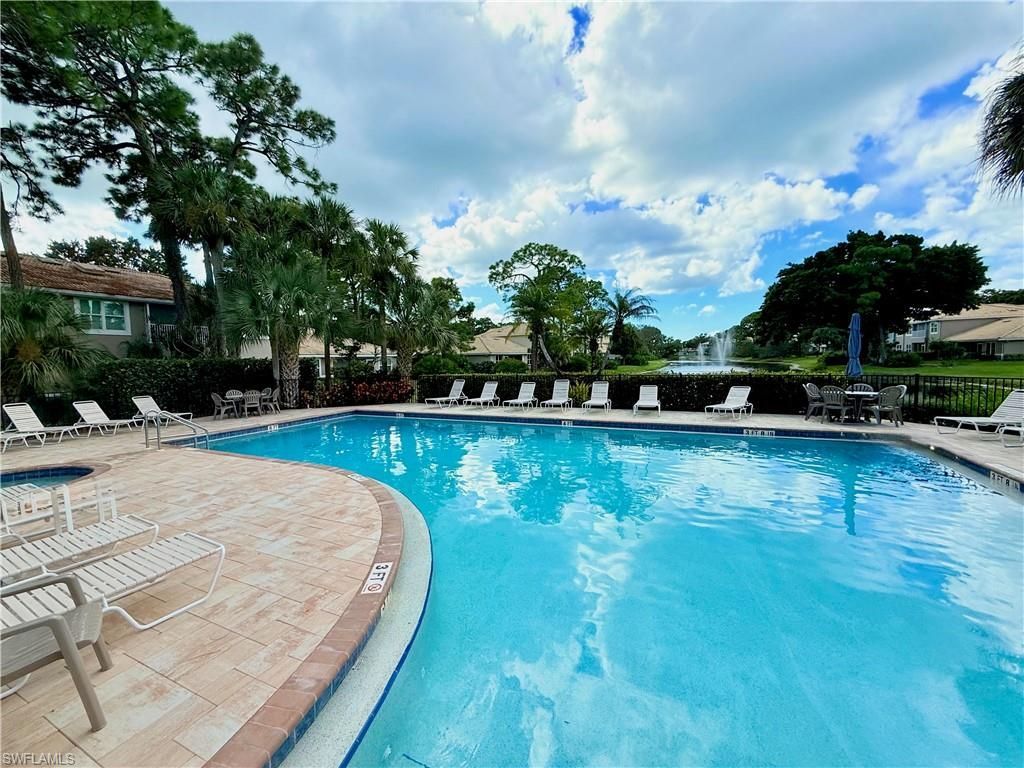 337 Emerald Bay Cir, Unit U1, Naples, FL 34110 Photo