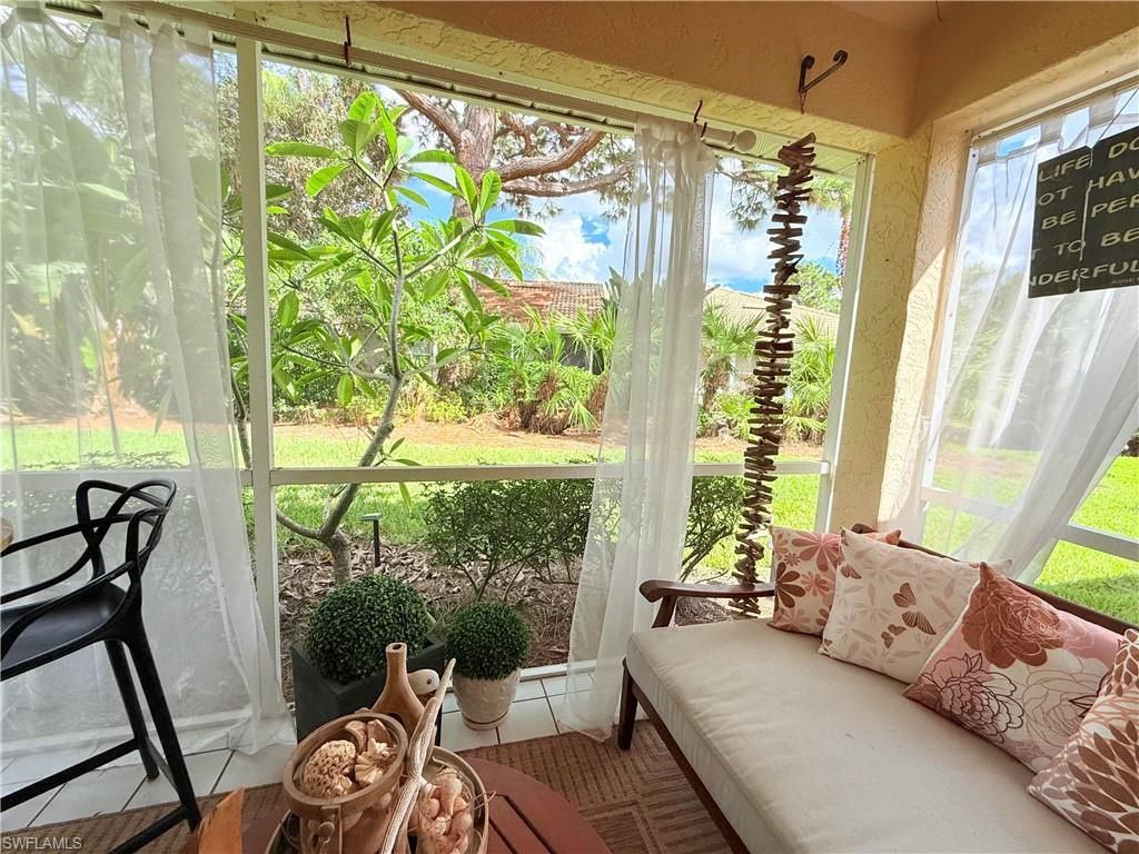 337 Emerald Bay Cir, Unit U1, Naples, FL 34110 Photo