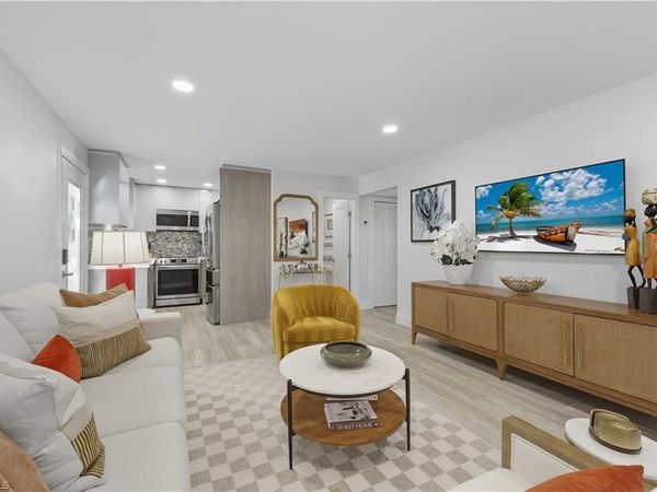 609 12th AVE S, Unit 609, NAPLES, FL 34102