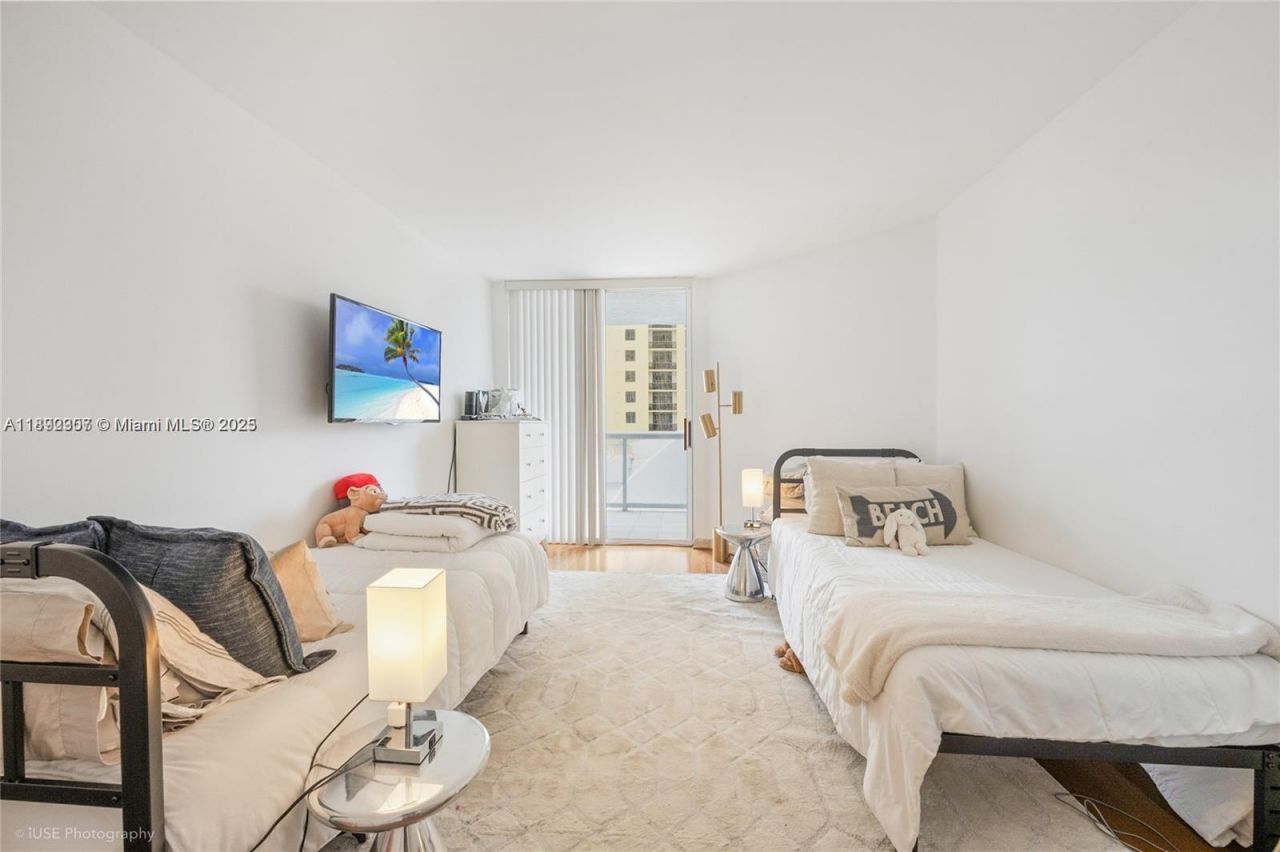 16425 Collins Ave, Unit 512, Sunny Isles Beach, FL 33160 Photo