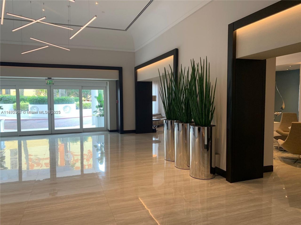 16425 Collins Ave, Unit 512, Sunny Isles Beach, FL 33160 Photo