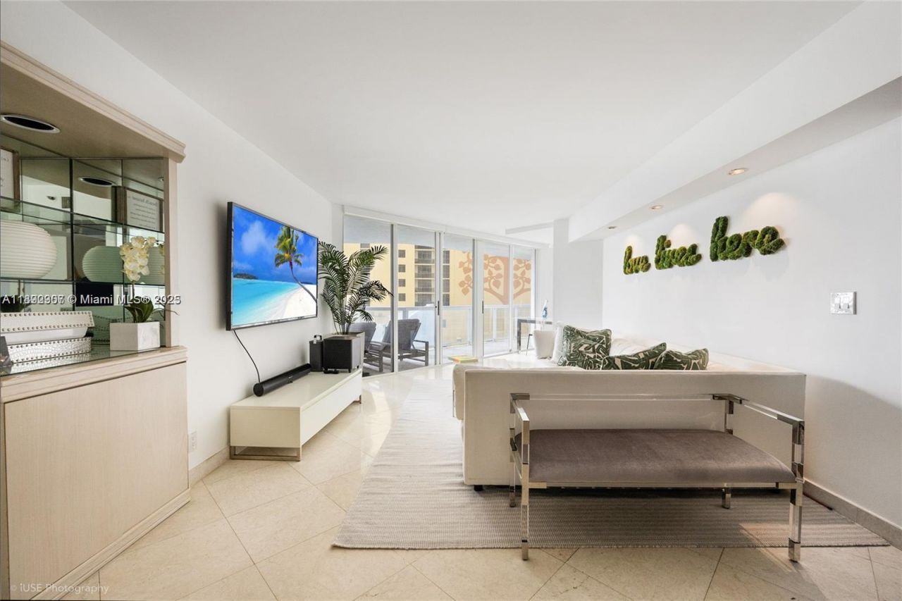 16425 Collins Ave, Unit 512, Sunny Isles Beach, FL 33160 Photo