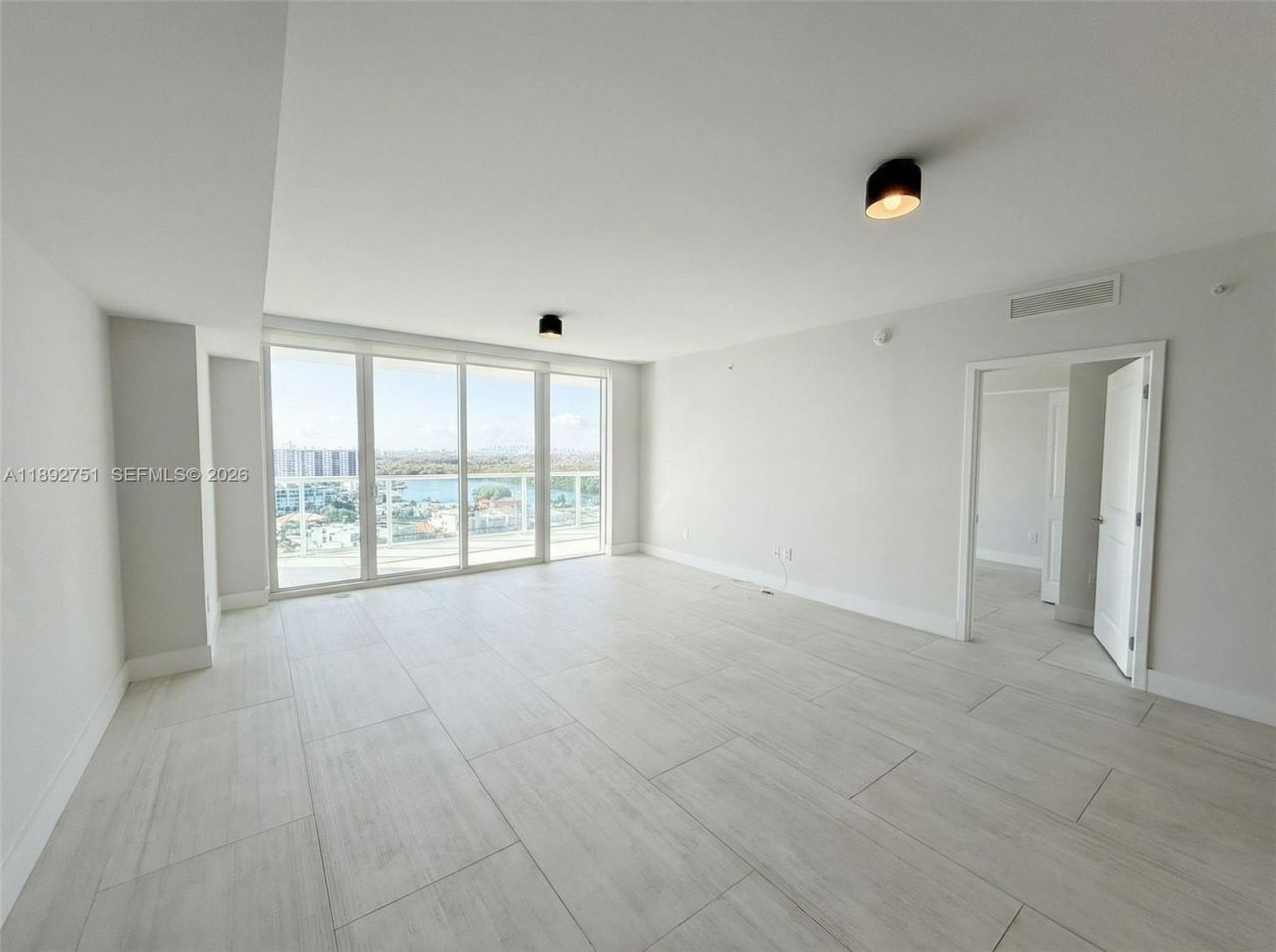 400 Sunny Isles Blvd, Unit 1621, Sunny Isles Beach, FL 33160 Photo