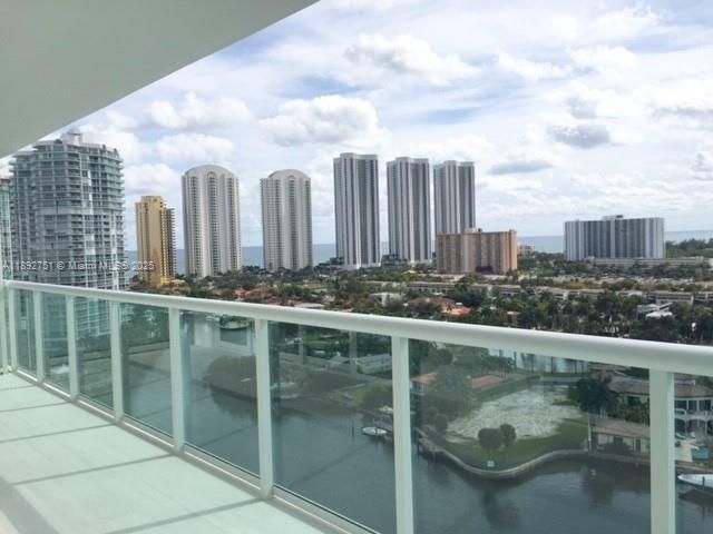 400 Sunny Isles Blvd, Unit 1621, Sunny Isles Beach, FL 33160 Photo