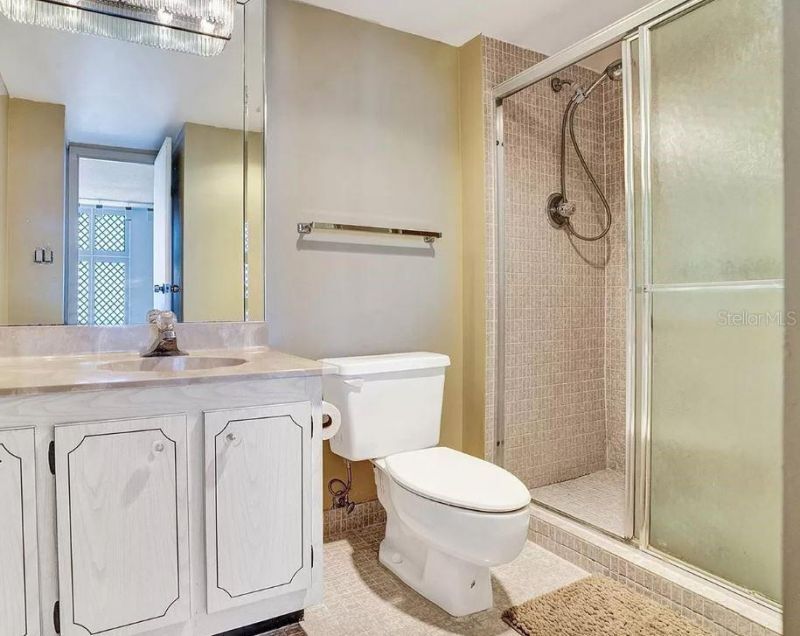 3675 N Country Club Drive, Unit 2110, Miami, FL 33180 Photo