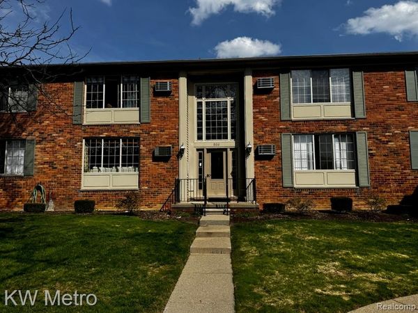 500 Romeo Road, Rochester, MI 48307
