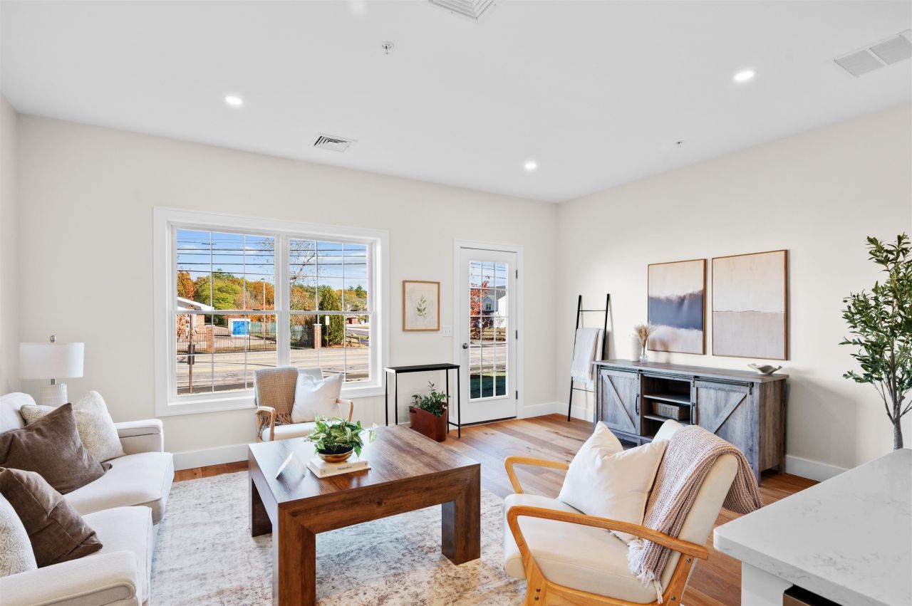 13 Suffolk Drive, Unit 4, Concord, NH 03303 Main Photo