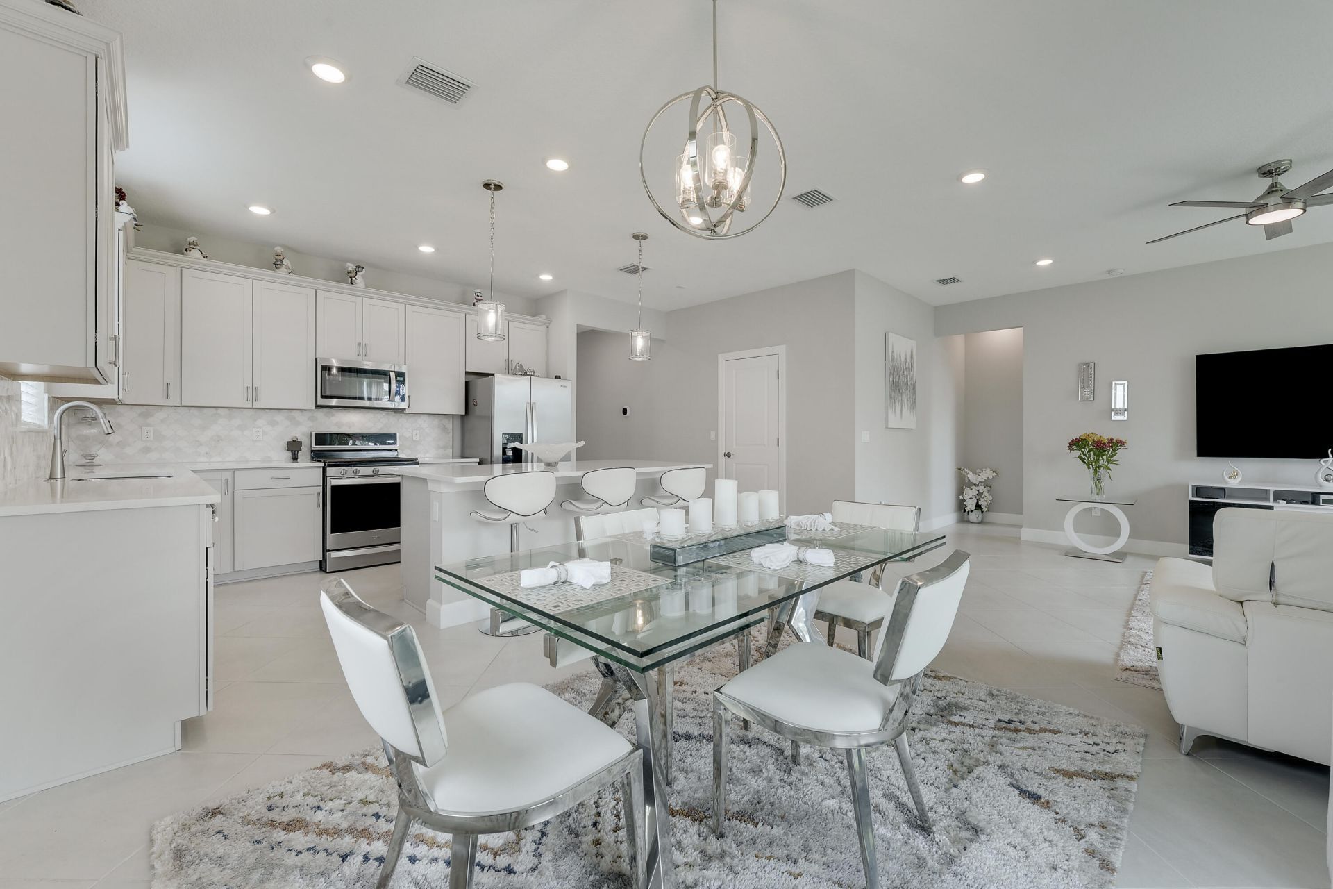 534 SE Crathes Street, Port Saint Lucie, FL 34984 Photo