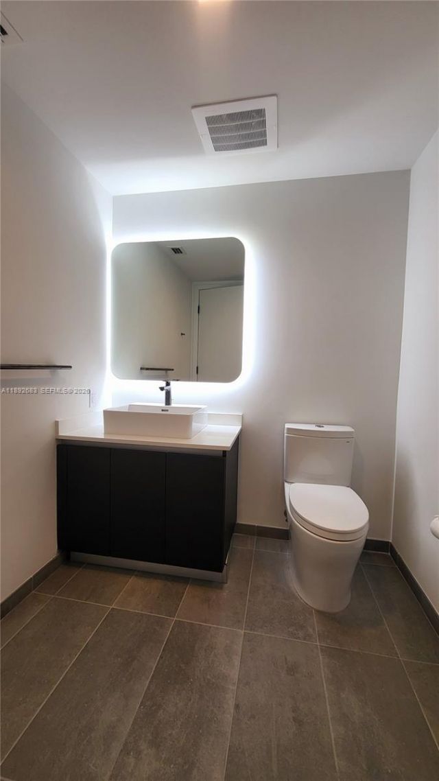 227 NE 2nd St, Unit 2907, Miami, FL 33132 Photo