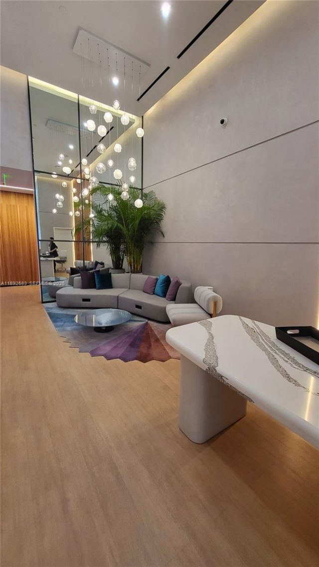 227 NE 2nd St, Unit 2907, Miami, FL 33132 Photo