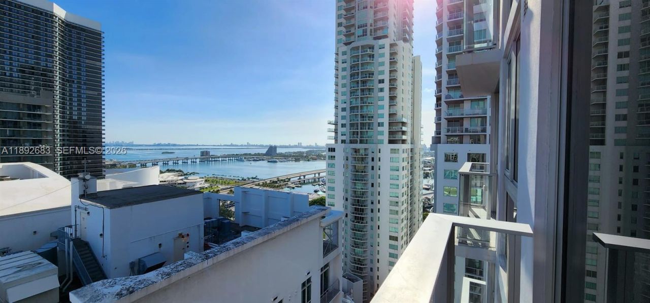 227 NE 2nd St, Unit 2907, Miami, FL 33132 Photo