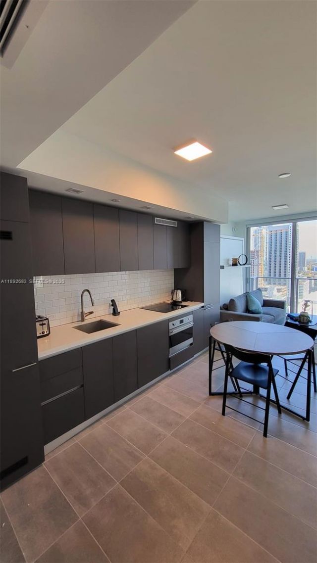 227 NE 2nd St, Unit 2907, Miami, FL 33132 Photo