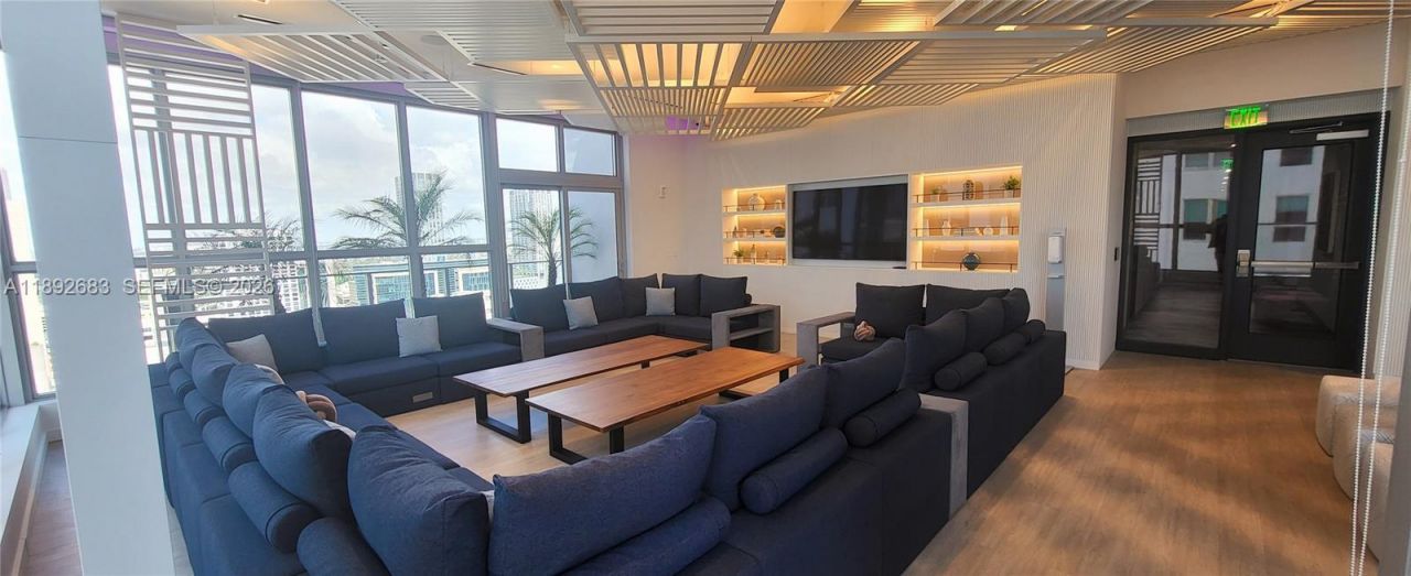 227 NE 2nd St, Unit 2907, Miami, FL 33132 Photo