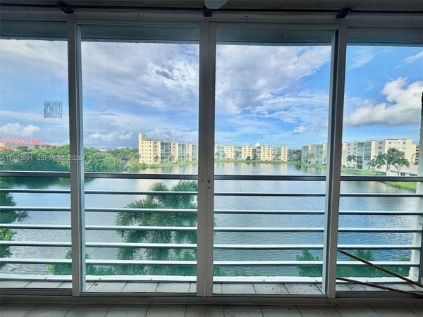 141 SE 3rd Ave, Unit 402, Dania Beach, FL 33004