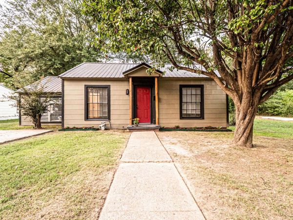 416 S Parkway Drive, El Dorado, AR 71730