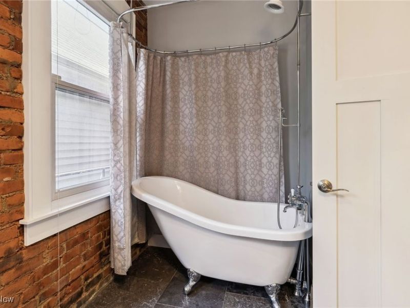 801 Literary Road, Cleveland, OH 44113 Photo 15