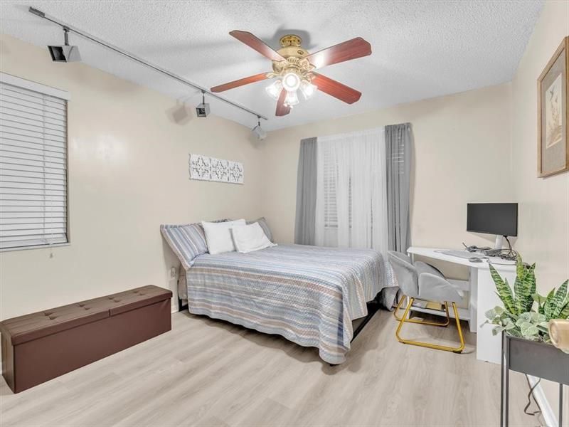 146 NW 98th Terrace, Plantation, FL 33324 Photo