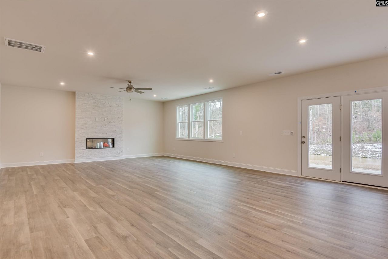 2468 Green Viper Loop Photo 12