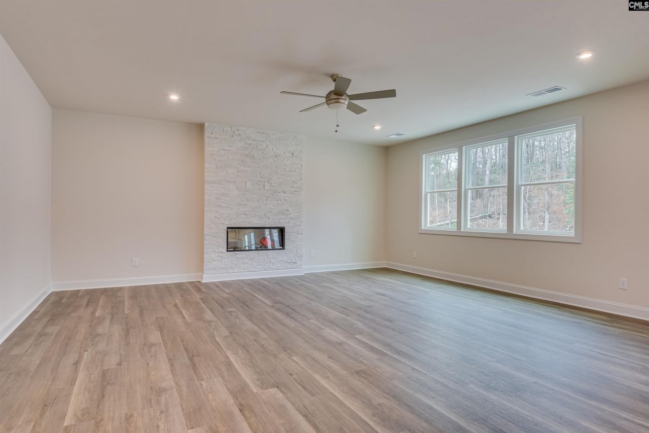 2468 Green Viper Loop Photo 7