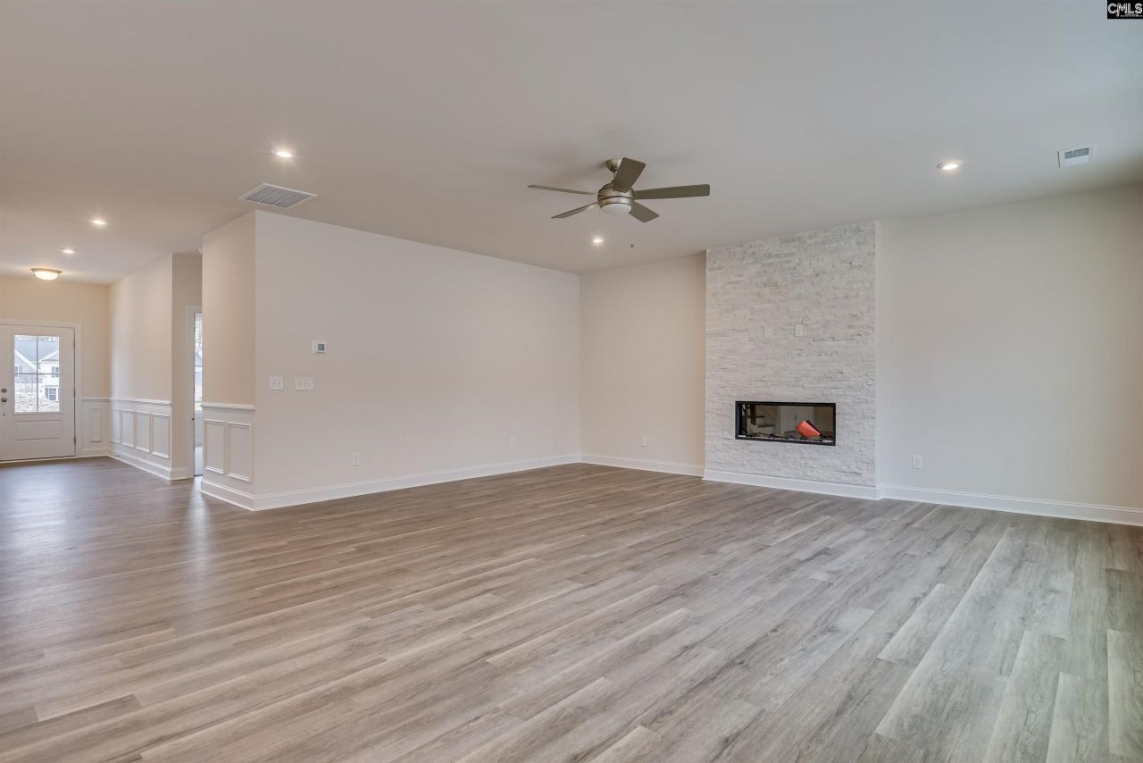 2468 Green Viper Loop Photo 8