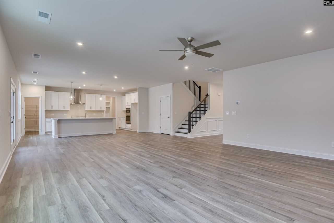 2468 Green Viper Loop Photo 9