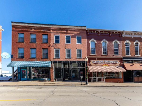 190 Main Street, Dubuque, IA 52001