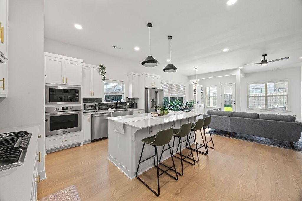 3601 SW Daybreak Boulevard, Bentonville, AR 72713 Main Photo