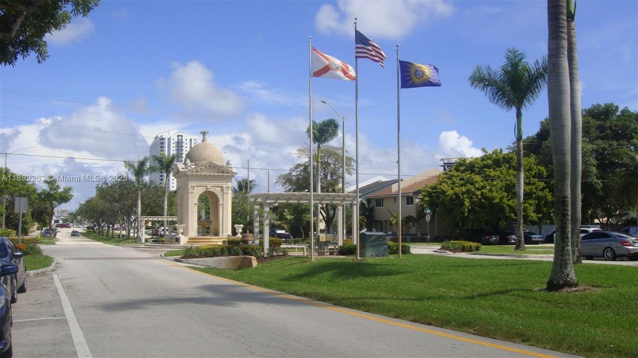 2285 NE 172nd St, North Miami Beach, FL 33160 Photo