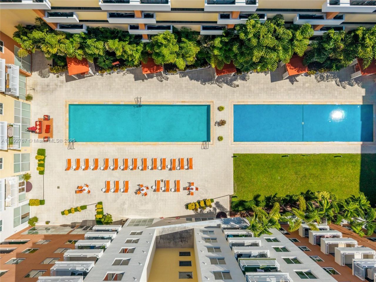 2775 NE 187th St, Unit 309, Aventura, FL 33180 Photo