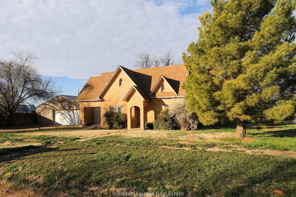 411 N Mckinley, Rotan, TX 79546 Main Photo