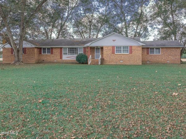 336 Wellstown Road, Rose Hill, NC 28458