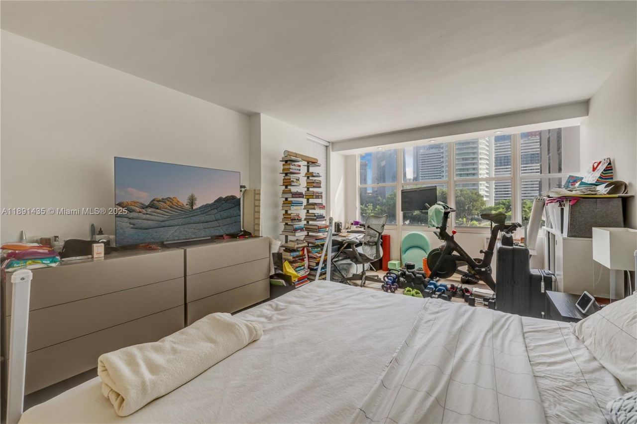 1901 Brickell Ave, Unit B413, Miami, FL 33129 Photo