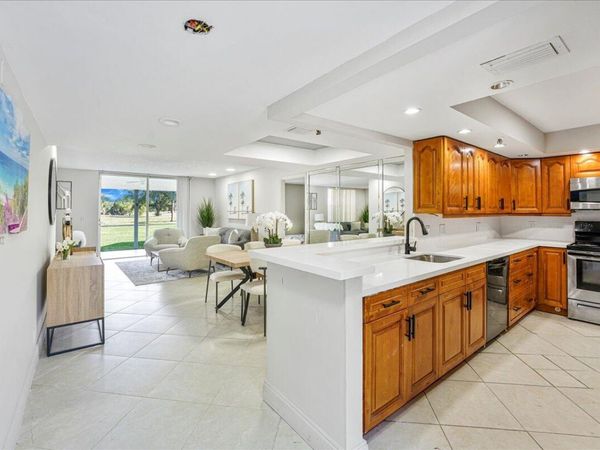 6400 NW 2nd Avenue, Unit 123, Boca Raton, FL 33487