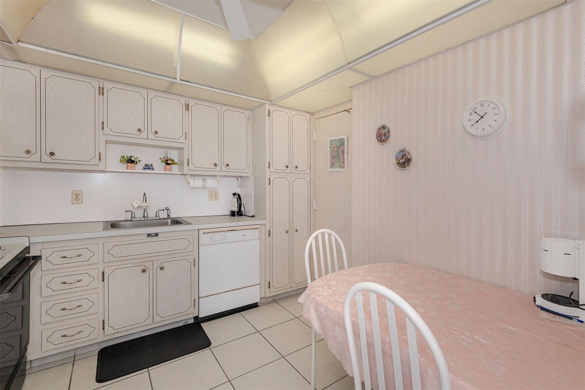 1980 S Ocean Drive, Unit 22P, Hallandale Beach, FL 33009 Photo