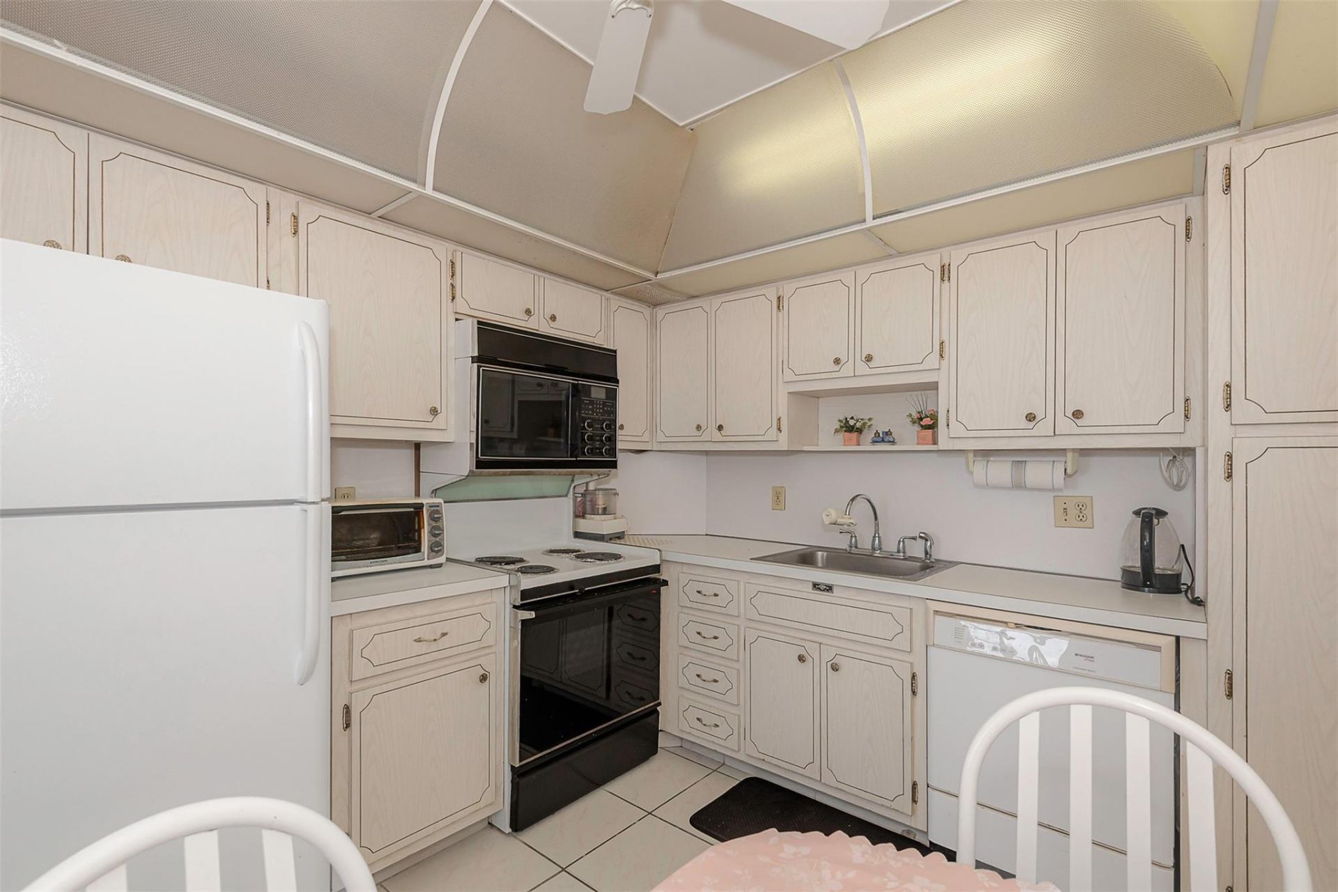 1980 S Ocean Drive, Unit 22P, Hallandale Beach, FL 33009 Photo