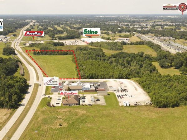 000 Ambassador Caffery Parkway , Broussard, LA 70518