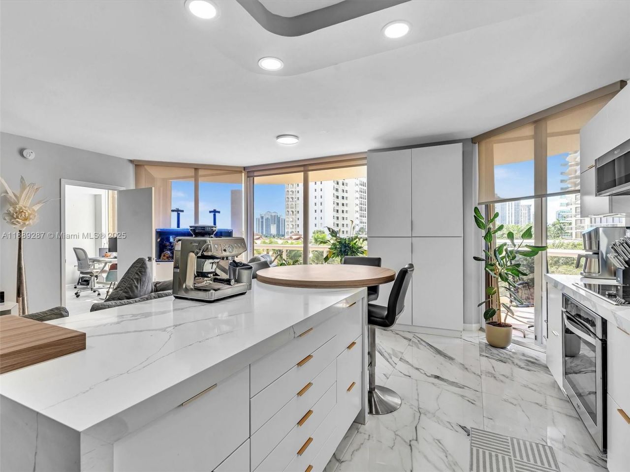 20191 E Country Club Dr, Unit 511, Aventura, FL 33180 Photo